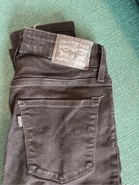 Levi's Black High-Rise Skinny Jeans